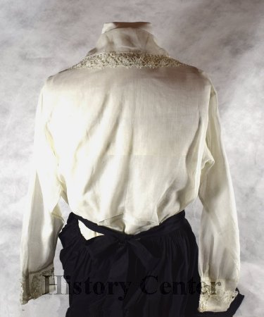 Wayne Maid Shirtwaist